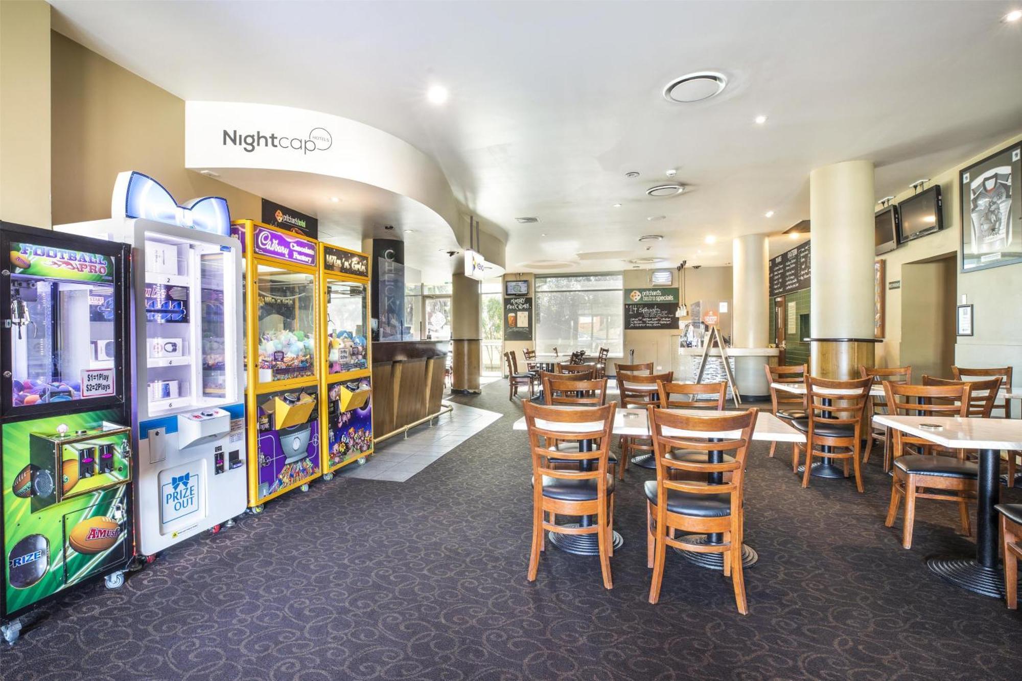 Nightcap At Pritchards Hotel Mount Pritchard Exterior foto
