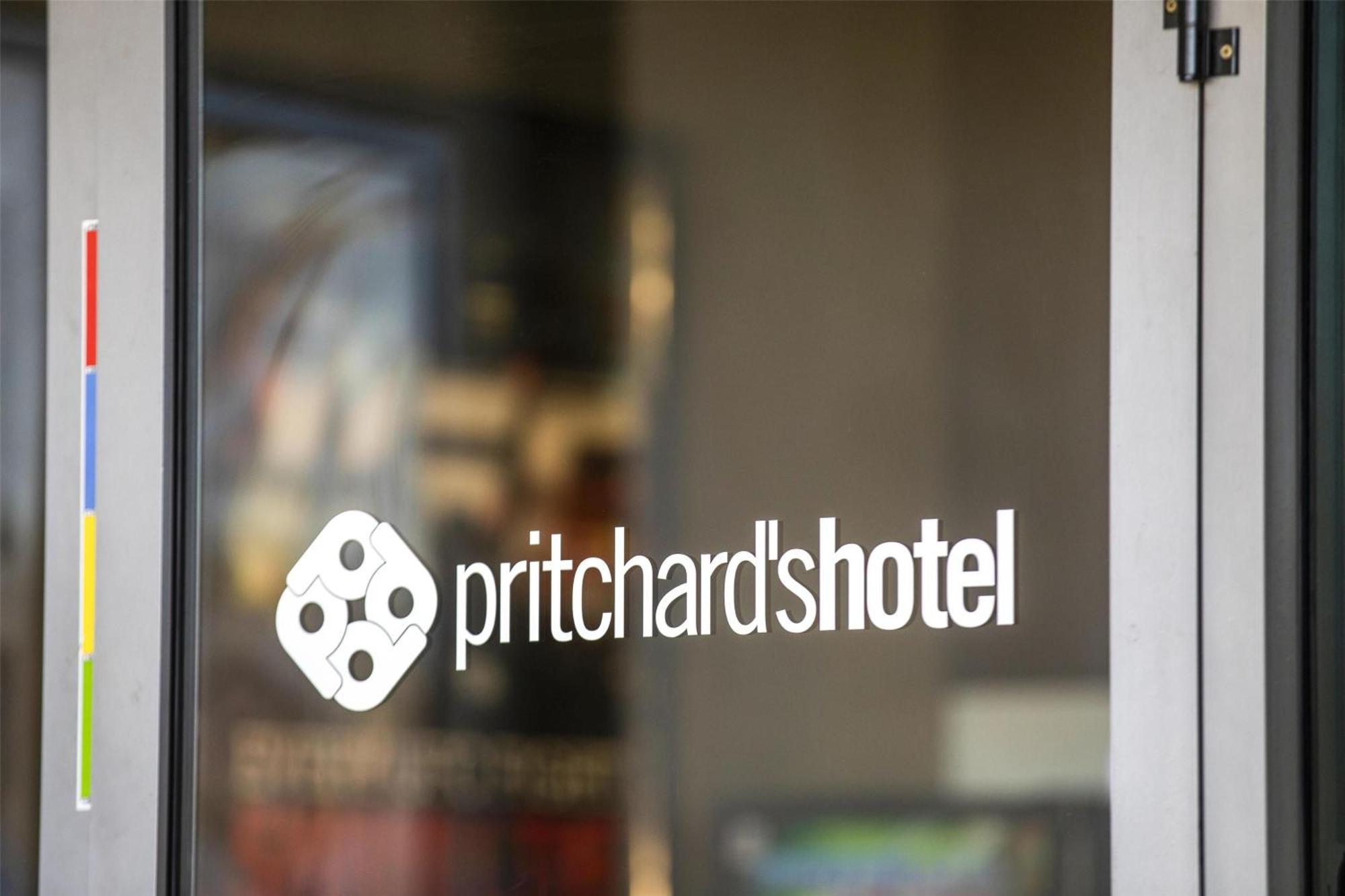 Nightcap At Pritchards Hotel Mount Pritchard Exterior foto