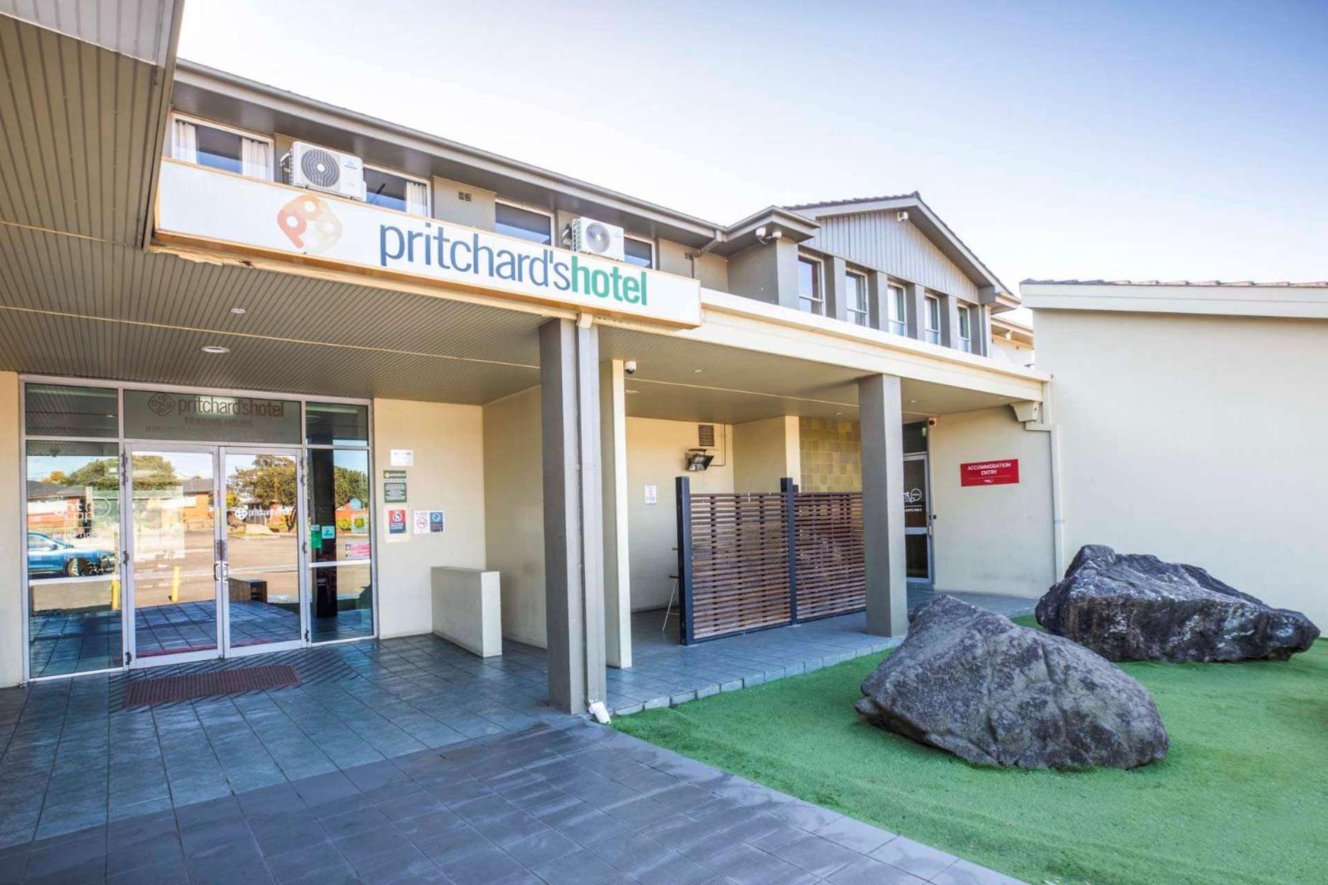 Nightcap At Pritchards Hotel Mount Pritchard Exterior foto